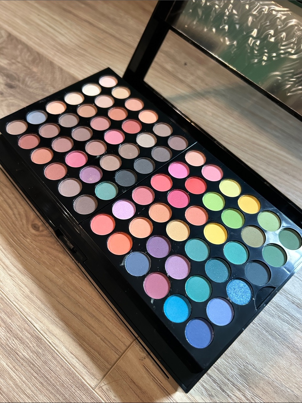 Open UNUSED Makeup Bundle - Picture 7 of 9